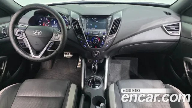 Hyundai Veloster — интерьер
