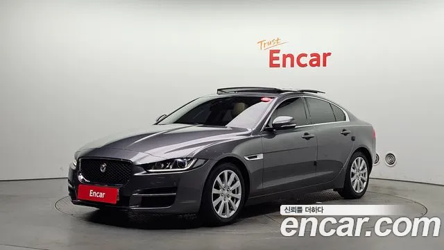 Jaguar XE
