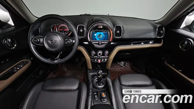 MINI Countryman — интерьер