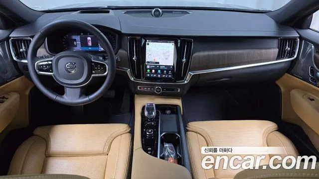 Volvo V90 — интерьер