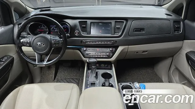 Kia Carnival — интерьер
