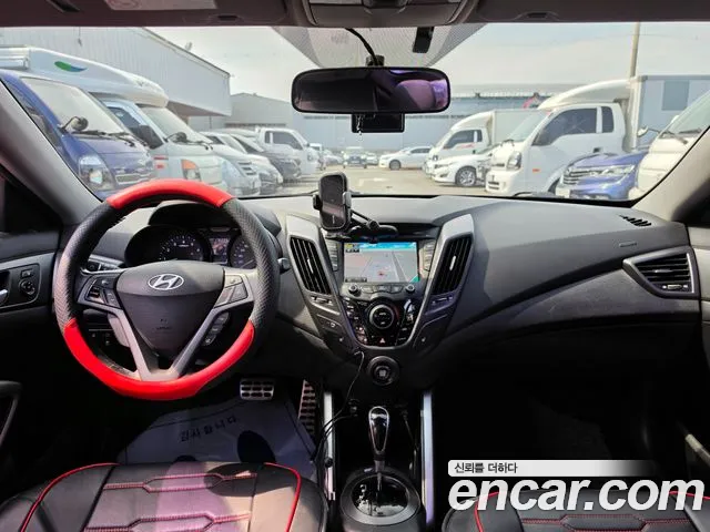Hyundai Veloster — интерьер