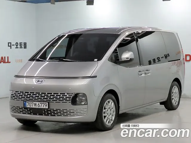 Hyundai Staria