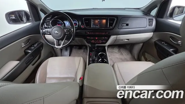 Kia Carnival — интерьер