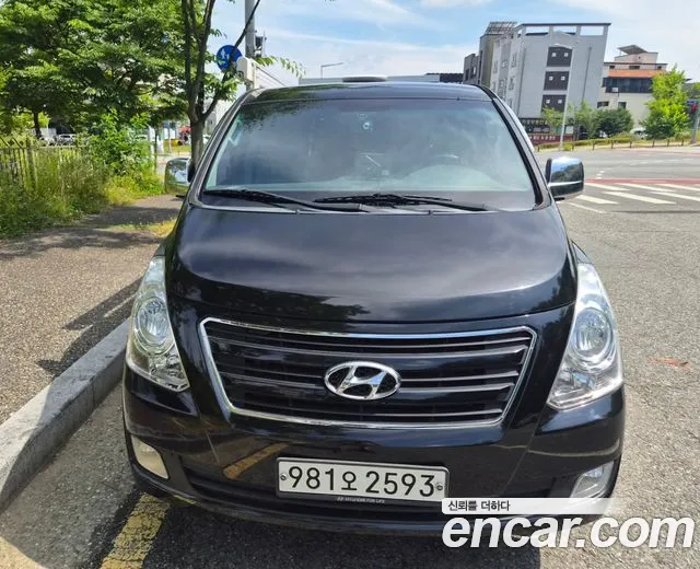 Hyundai Starex
