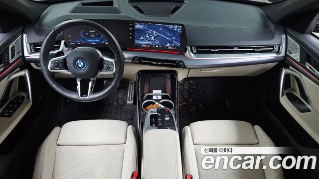 BMW iX2 — интерьер