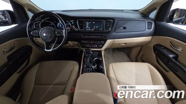 Kia Carnival — интерьер