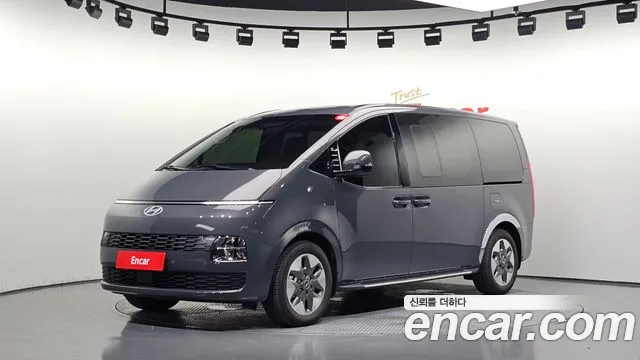 Hyundai Staria