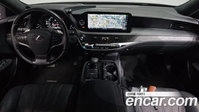 Lexus LS — интерьер