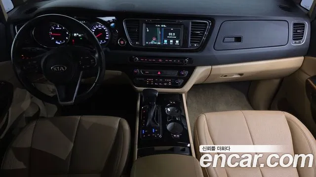 Kia Carnival — интерьер