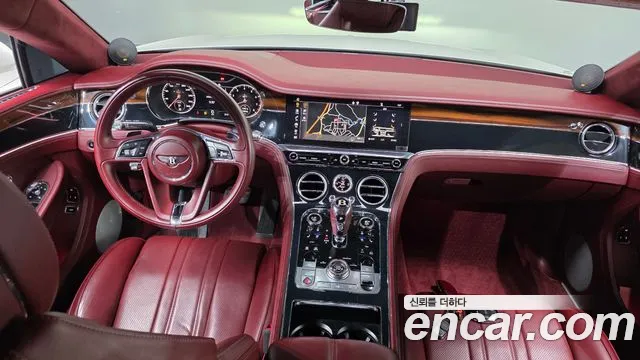 Bentley Continental — интерьер