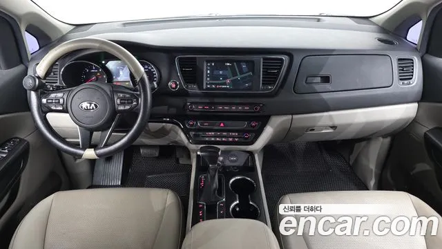 Kia Carnival — интерьер