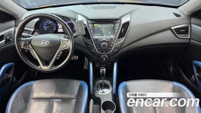 Hyundai Veloster — интерьер