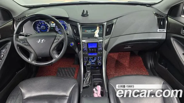 Hyundai Sonata — интерьер