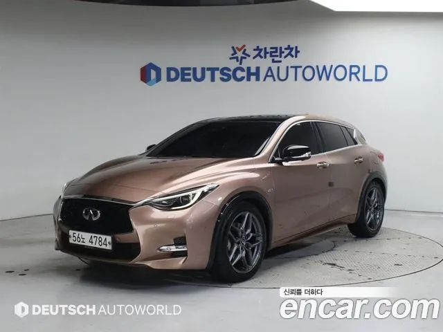 Infiniti Q30