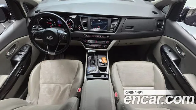 Kia Carnival — интерьер