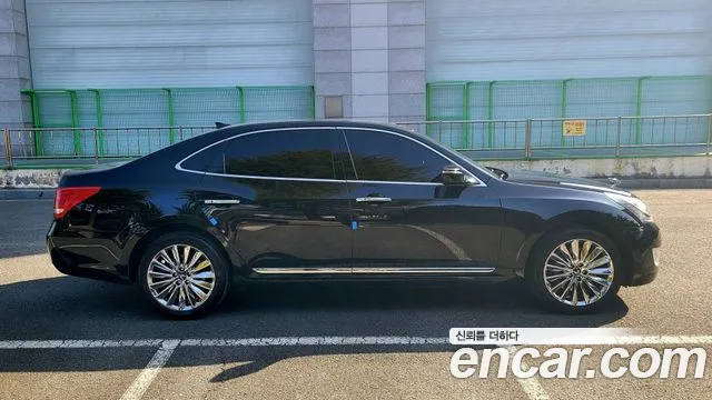 Hyundai Equus