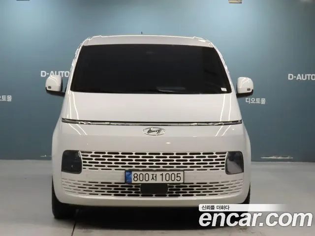 Hyundai Staria