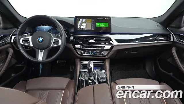 BMW 5 серия — интерьер