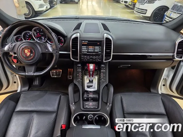 Porsche Cayenne — интерьер