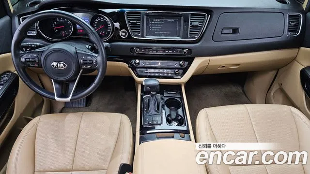 Kia Carnival — интерьер