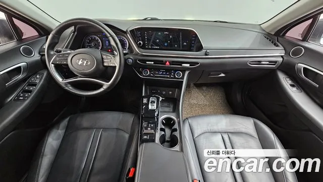 Hyundai Sonata — интерьер