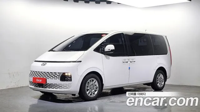 Hyundai Staria