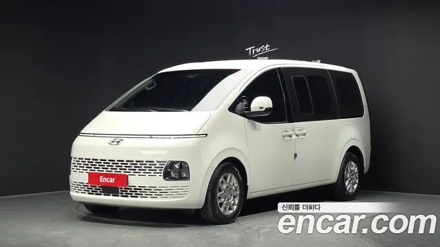 Hyundai Staria