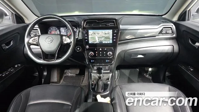 KG Mobility Tivoli — интерьер