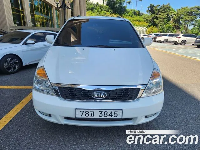Kia Carnival — экстерьер
