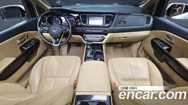 Kia Carnival — интерьер