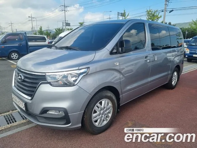 Hyundai Starex
