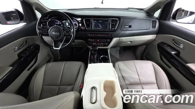 Kia Carnival — интерьер