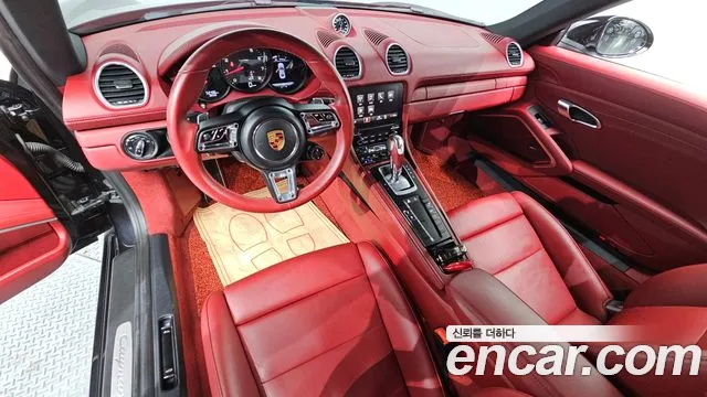 Porsche 718 — интерьер