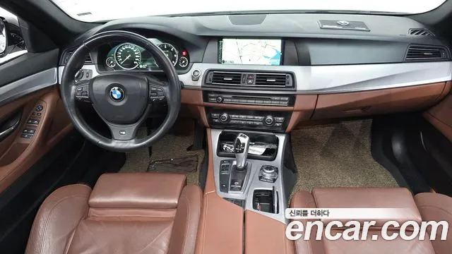 BMW 5 серия — интерьер