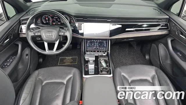 Audi Q7 — интерьер