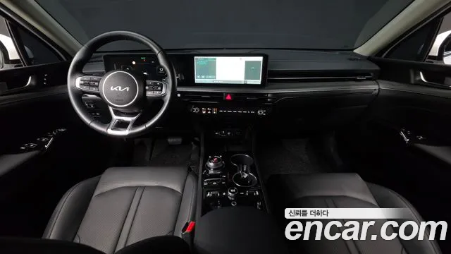 Kia K5 — интерьер
