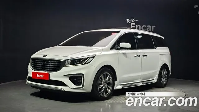 Kia Carnival — экстерьер