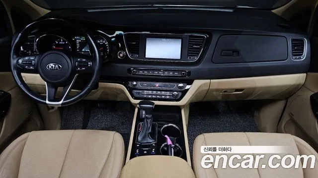 Kia Carnival — интерьер