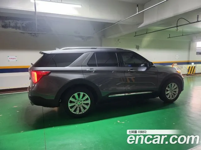 Ford Explorer — интерьер