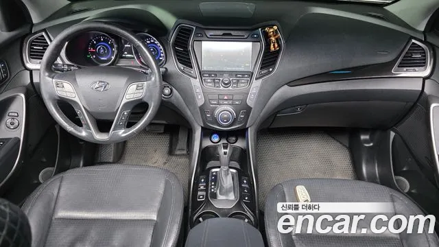 Hyundai Santa Fe — интерьер