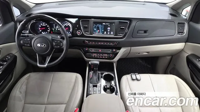 Kia Carnival — интерьер