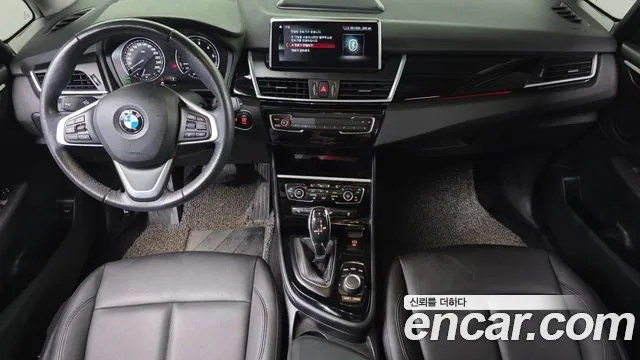 BMW 2 серия — интерьер