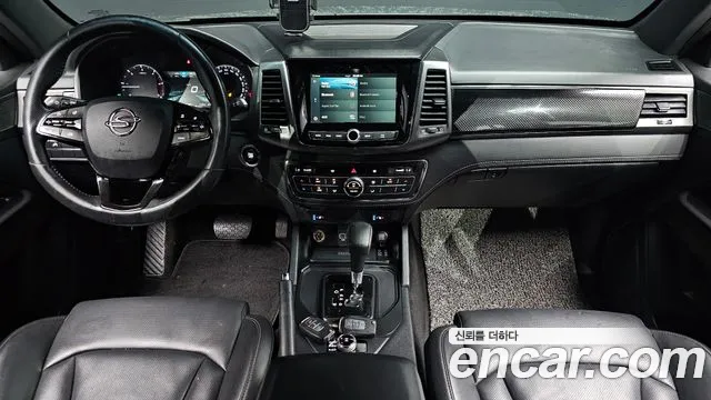 KG Mobility Rexton — интерьер