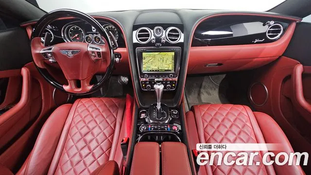 Bentley Continental — интерьер