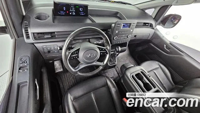 Hyundai Staria — интерьер