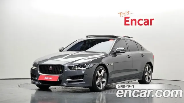Jaguar XE