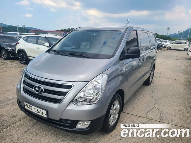 Hyundai Starex