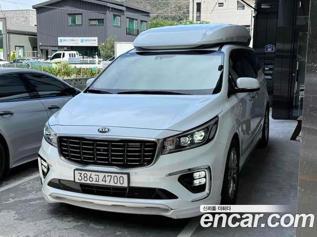 Kia Carnival — экстерьер