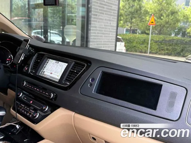 Kia Carnival — интерьер